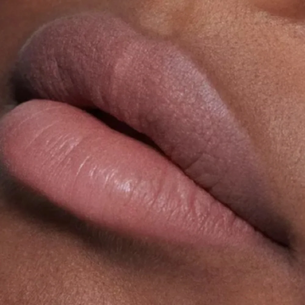 MAC Powder Kiss Liquid Lipcolour Habit